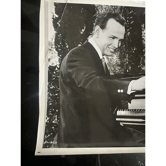 Vintage Roger Williams 1961 Swingin Along Movie Still Head Shot Photo - Picture 9 of 14